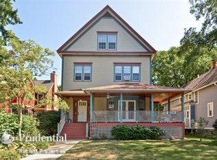 939 Ridge Ct APT 1, Evanston, IL 60202