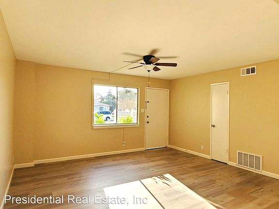 4th image of 2825 Malabar Ave #2