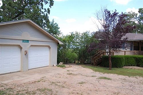 Oversized 2 Car Garage