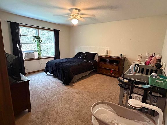 4th image of 120 Deerhaven Ln