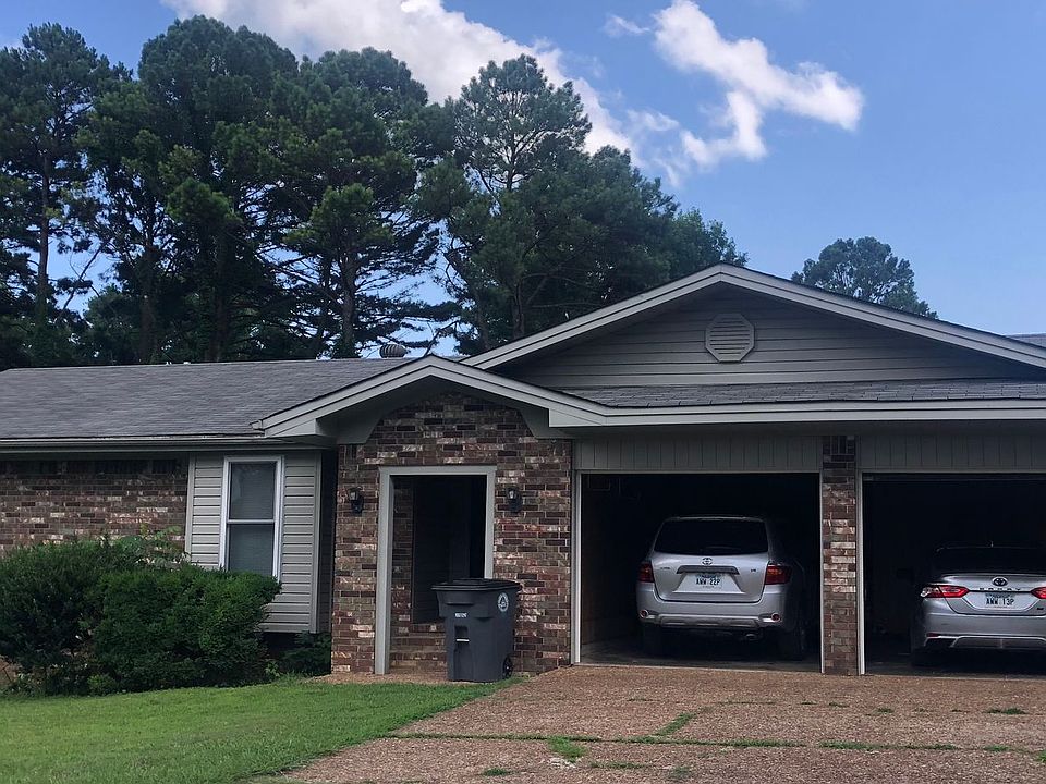 1st image of 27 Jenny Lynne Dr