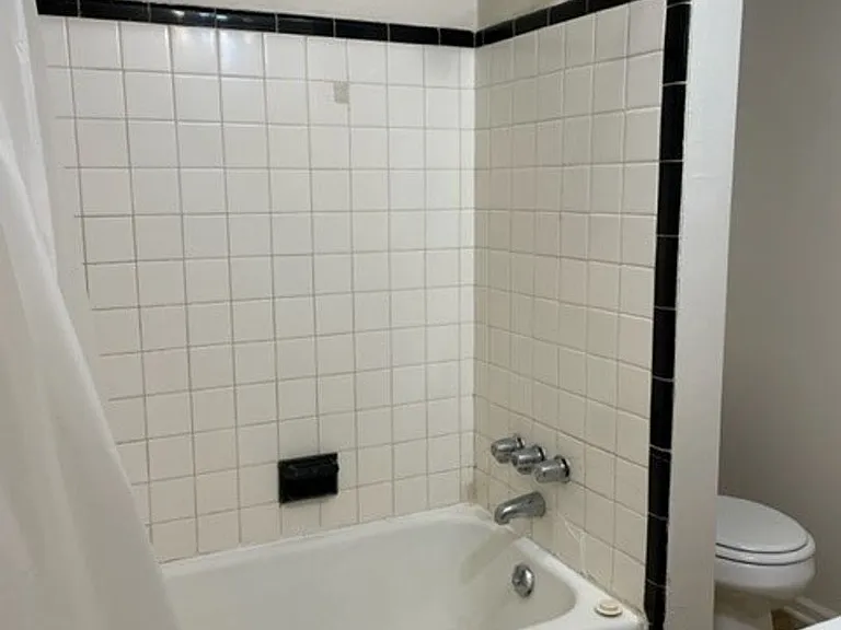 8 Dickinson Ave #A — Photo 11