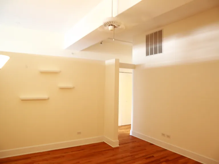 165 N Canal St #1005 — Photo 15