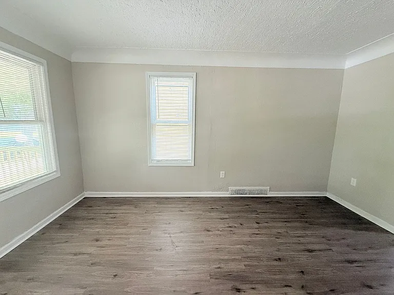 8772 Traverse St — Photo 8