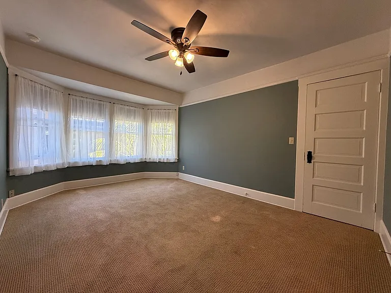 3355 Brant St — Photo 29
