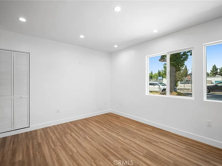 16034 Liggett St — Photo 8