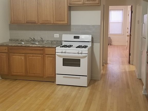 2nd image of 4053 S Montgomery Ave