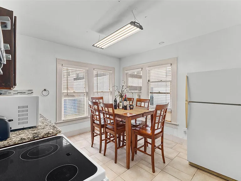 2511 Whitney St #B — Photo 22