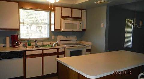 5th image of 6006 Oak Leafe Cir