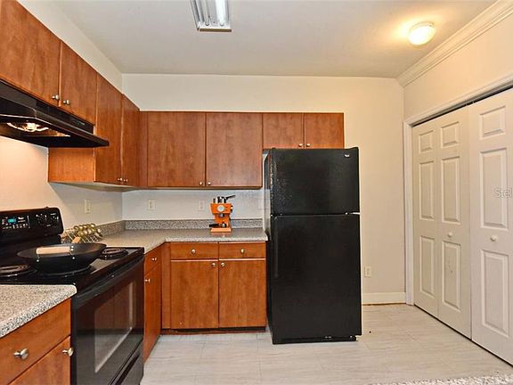 5th image of 300 E South St Unit 2001