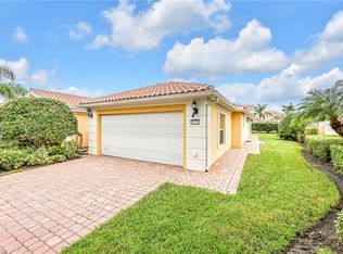 8275 Yasmina Way, Naples, FL 34114