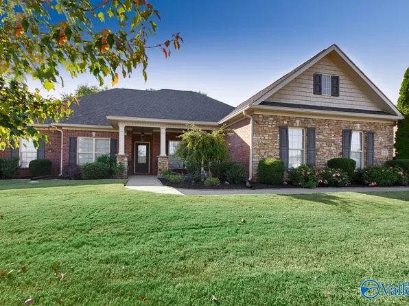 110 Ivy Green Ln, Huntsville, AL 35811