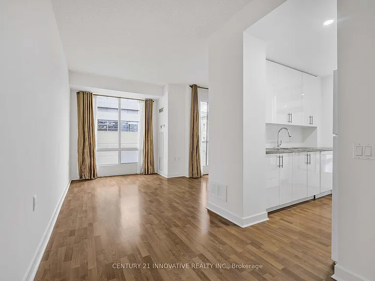 85 Bloor St E #805 — Photo 3