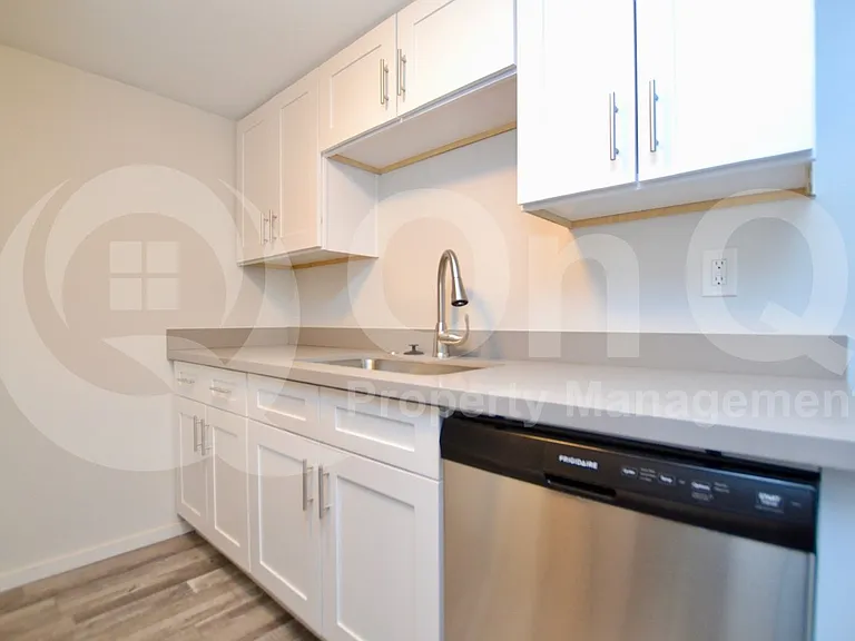 44 E Roanoke Ave #4 — Photo 3