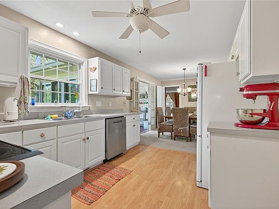 4th image of 4959 Briarwood Ln