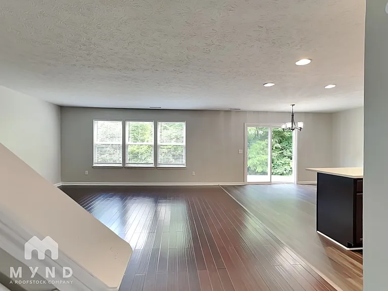 8042 Loveridge Dr — Photo 6