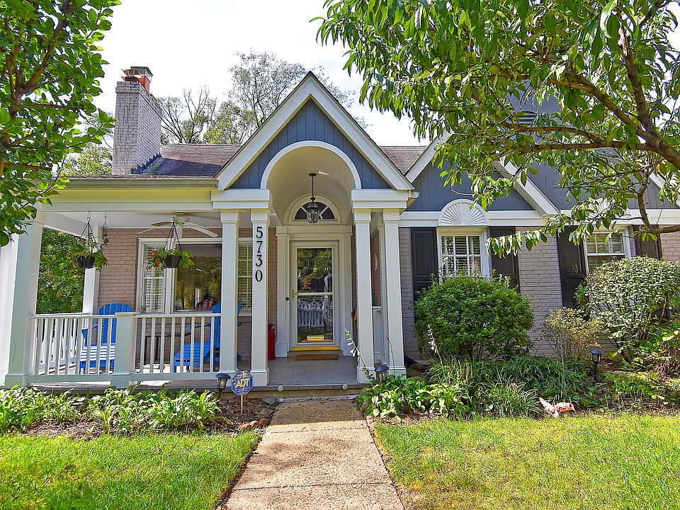 Charming Palisades Cape Cod