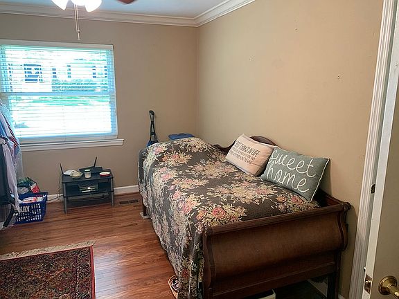 2nd image of 1220 Mississippi Ave