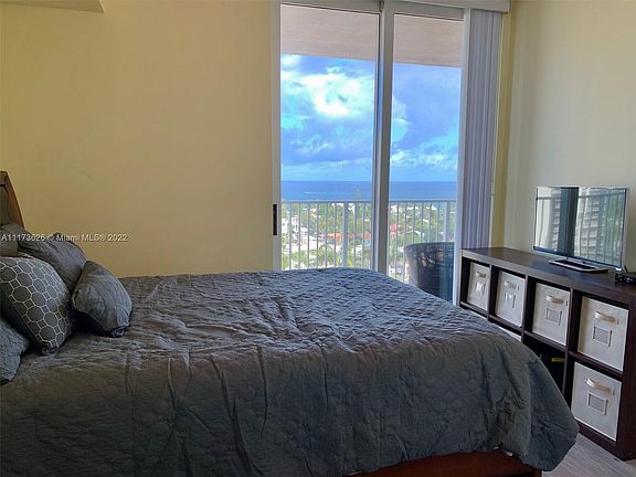 4th image of 3020 NE 32nd Ave APT 1217