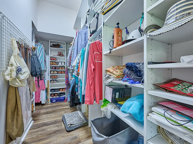 Huge walk In Closet