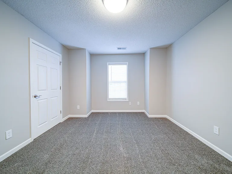 Summers Run Apartments — Photo 40
