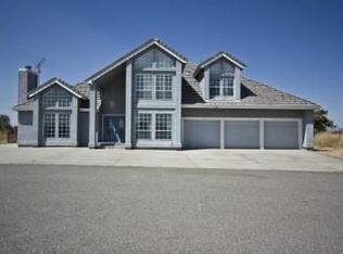 12707 Sierra View Rd, Oakdale, CA 95361