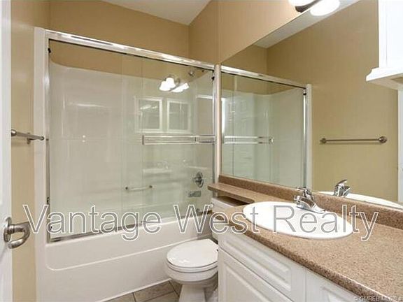 4th image of 1125 Bernard Ave #403