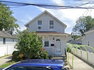 333 Lehrer Ave, Elmont, NY 11003
