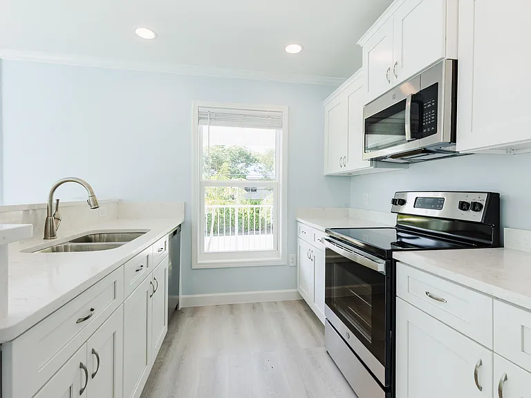 224 W Seaview Dr — Photo 5