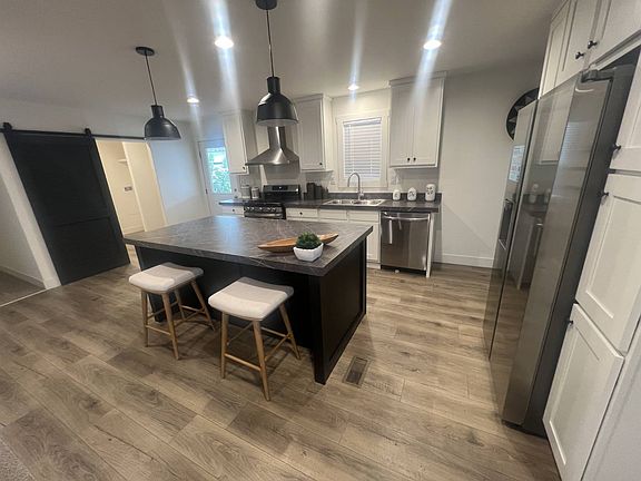 3rd image of 16401 San Pablo Ave #285