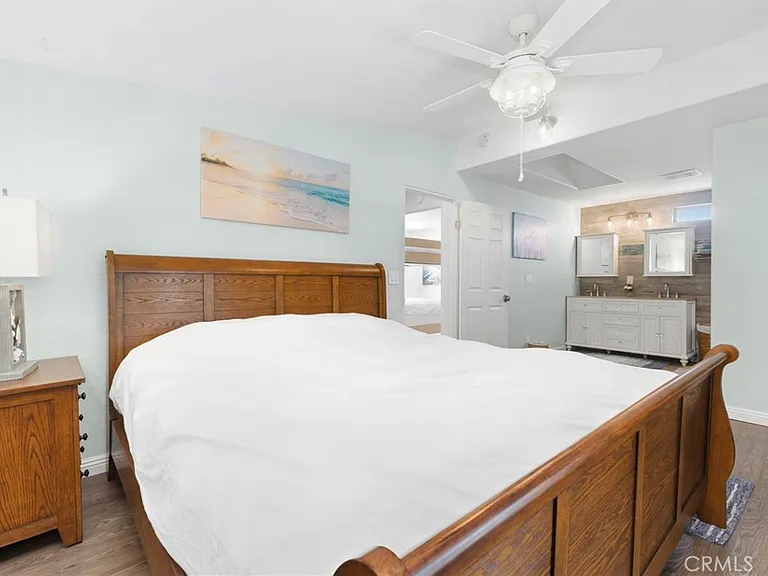 142 E Glaucus St — Photo 16