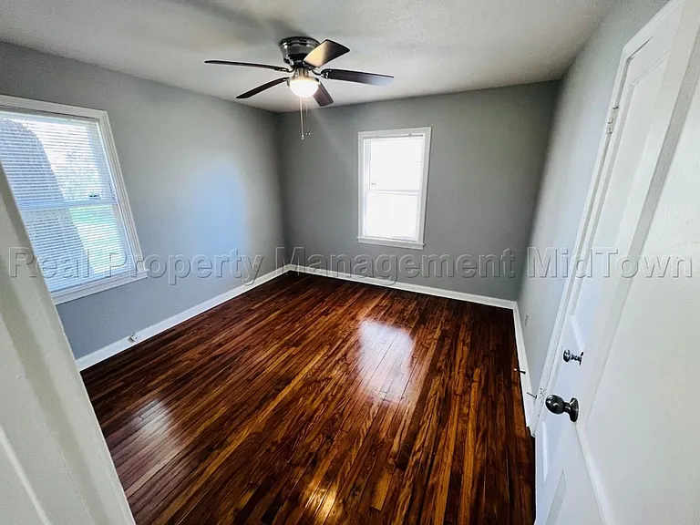 2509 Spiller St — Photo 12