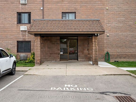 2nd image of 72 Main St E #325