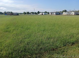 Lake Dr, Checotah, OK 74426