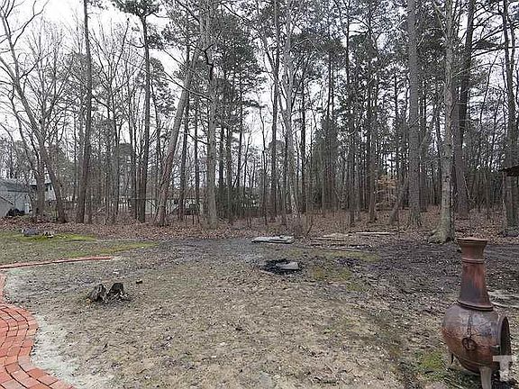 3rd image of 184 Green Dr