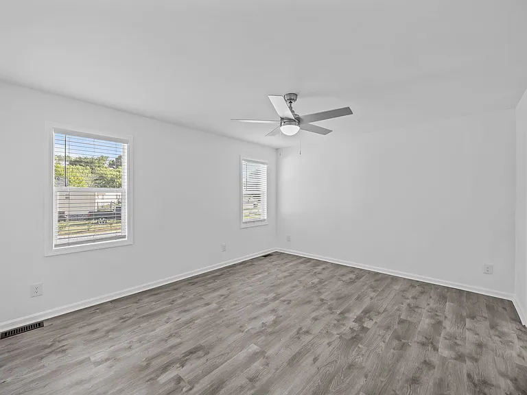 2634 Samuel Ct — Photo 12