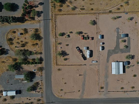 2nd image of 42916 Umatilla Dr