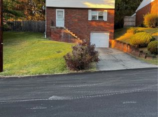 234 Golden Gate Dr, Verona, PA 15147