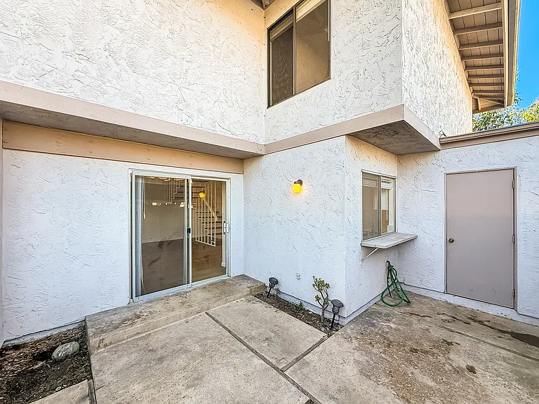4360 Vision Dr — Photo 16