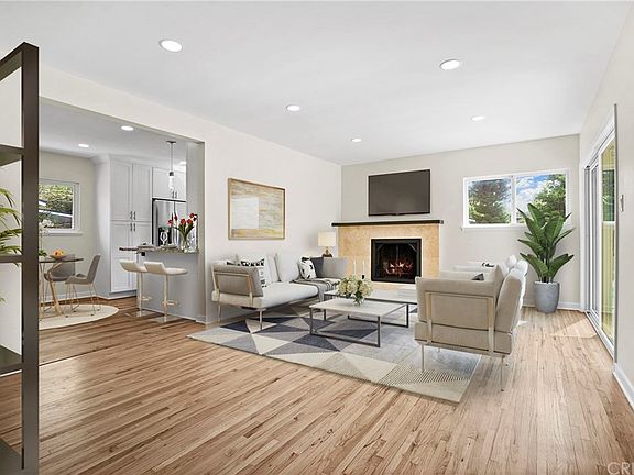 4th image of 22660 Sherman Way