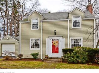 62 Ledgewood Rd, West Hartford, CT 06107