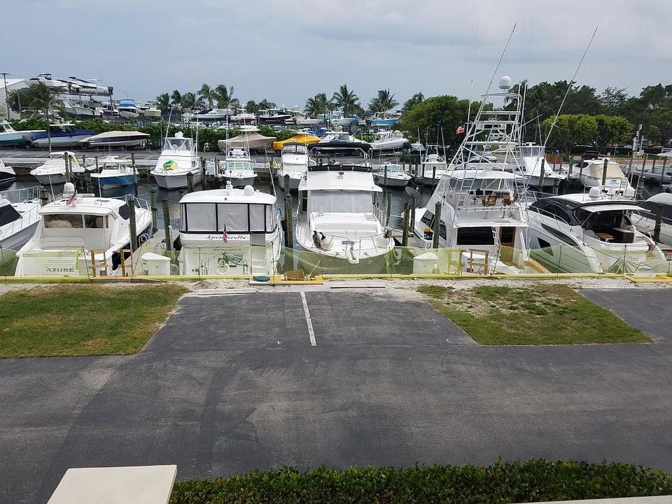 1st image of 15 Marina Gardens Dr