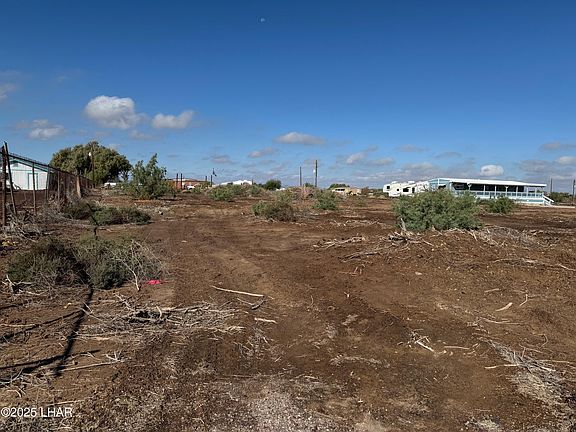 4th image of 65920 N Yuma St