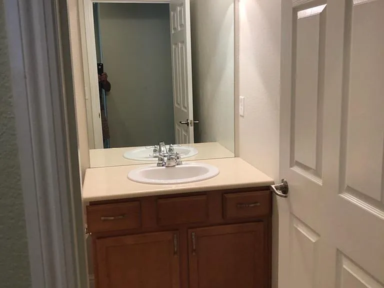 1424 Carriage House St — Photo 10