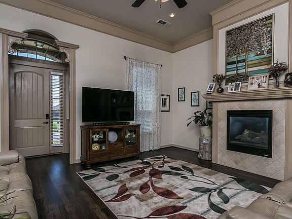 2nd image of 8002 Manor Haven Ct