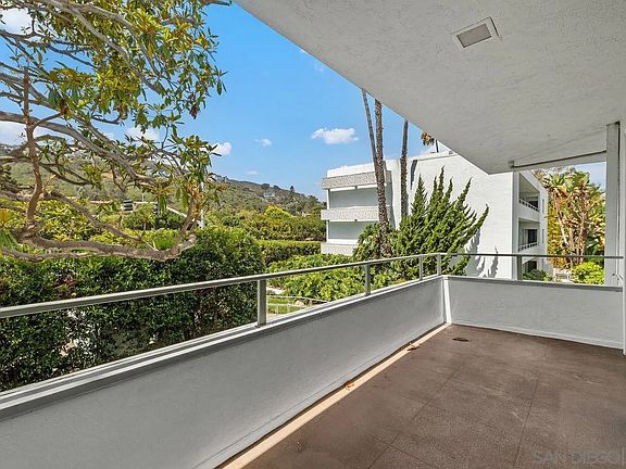 5th image of 2368 Torrey Pines Rd Unit 66