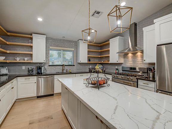 4th image of 5118 E Avalon Dr