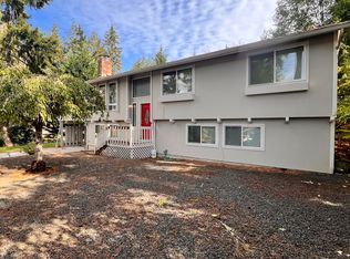 251 E Lakeshore Dr, Allyn, WA 98524