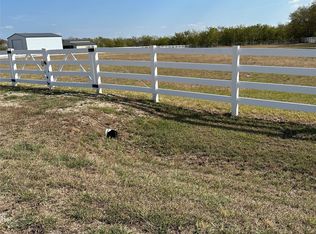 11260 Southwind Pl, Krum, TX 76249