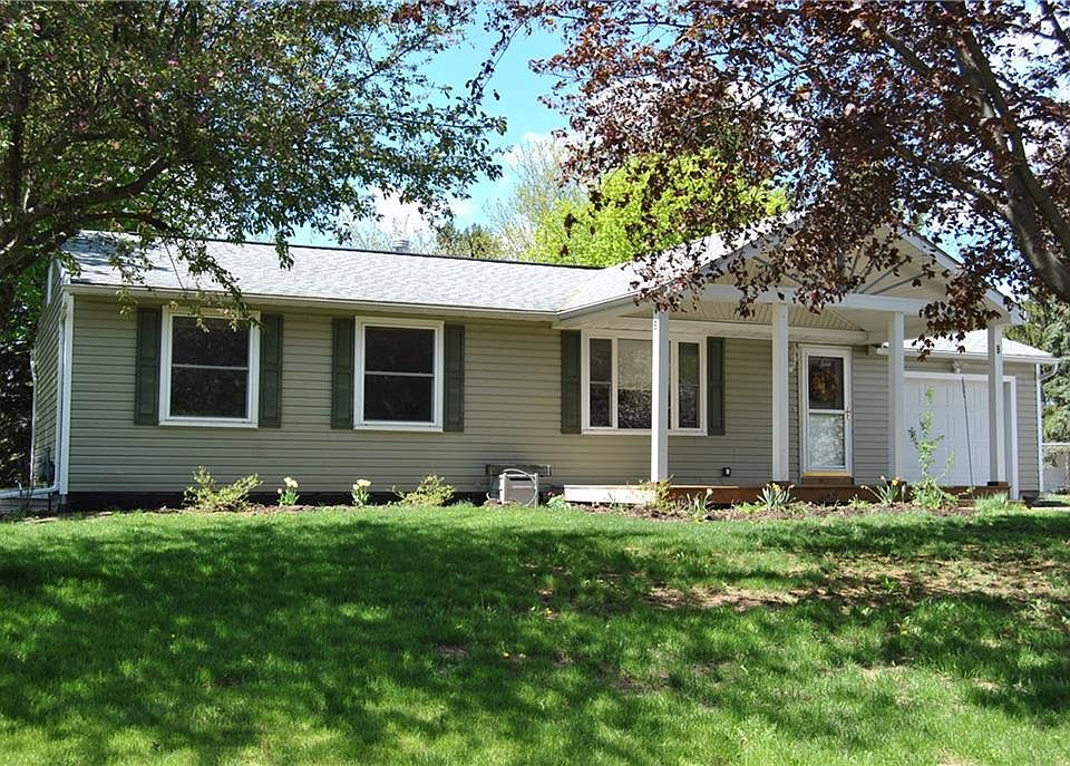 1st image of 9 Heritage Cir